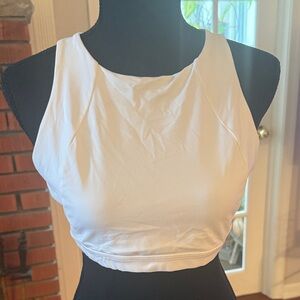 Chic White Sleeveless Crop Top